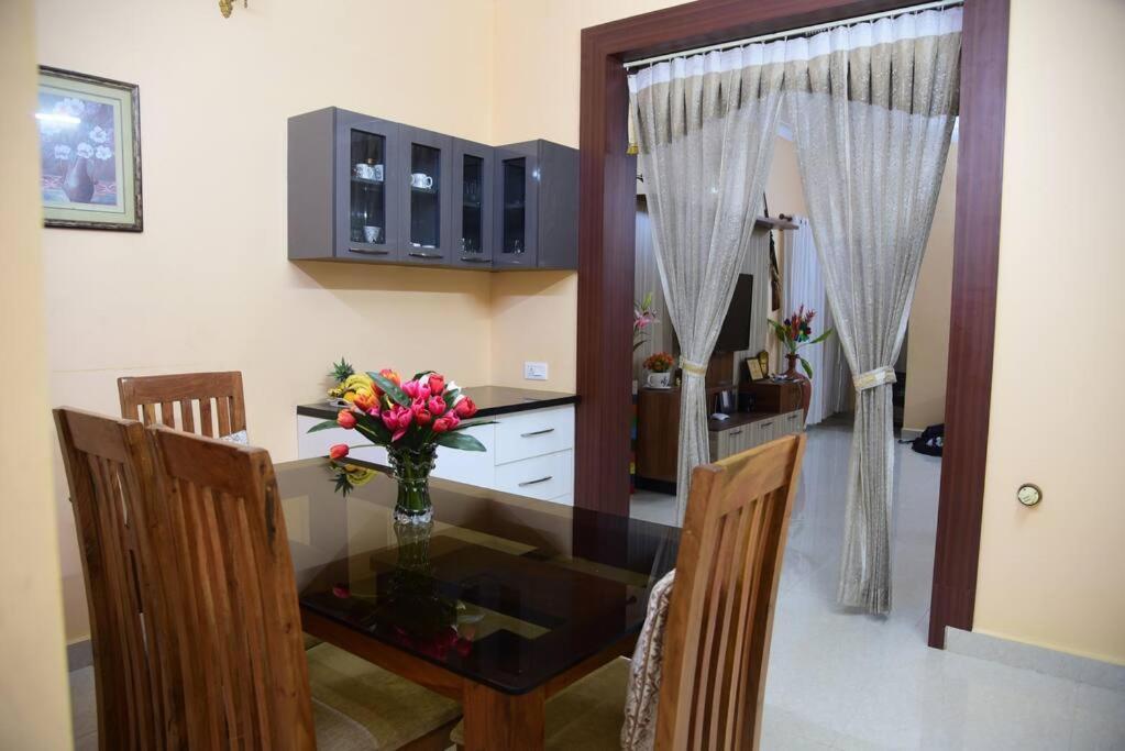 S R Luxurious Fully Ac 3 Bhk Bunglow Mysore Villa Kültér fotó