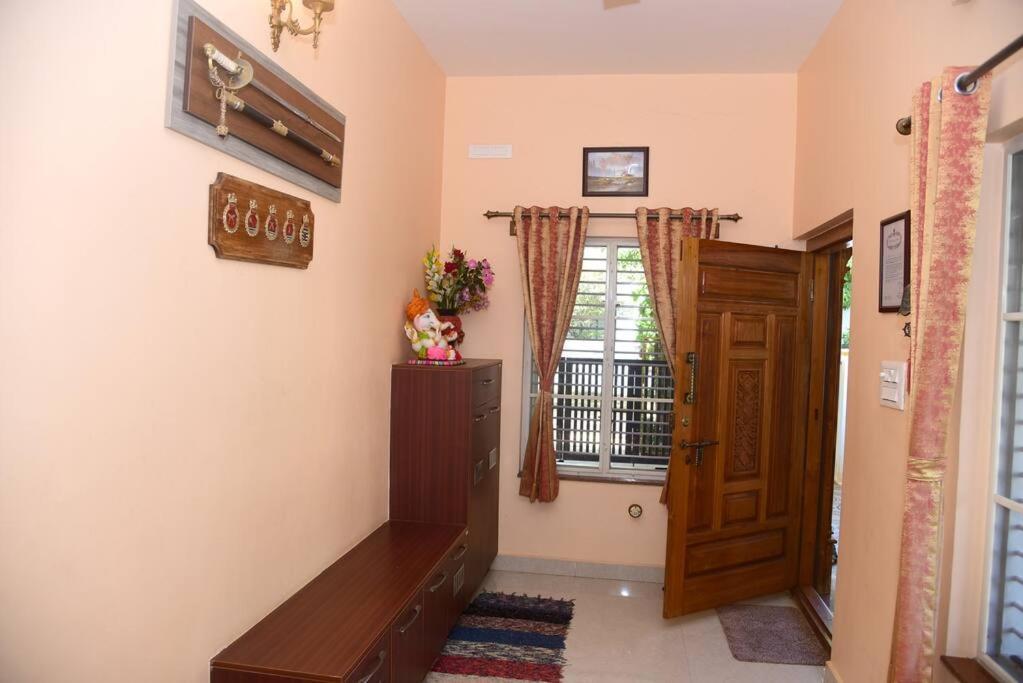 S R Luxurious Fully Ac 3 Bhk Bunglow Mysore Villa Kültér fotó