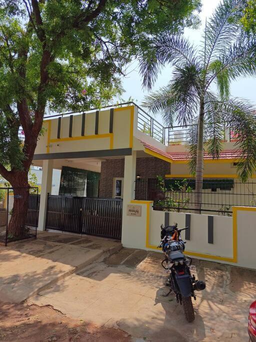 S R Luxurious Fully Ac 3 Bhk Bunglow Mysore Villa Kültér fotó